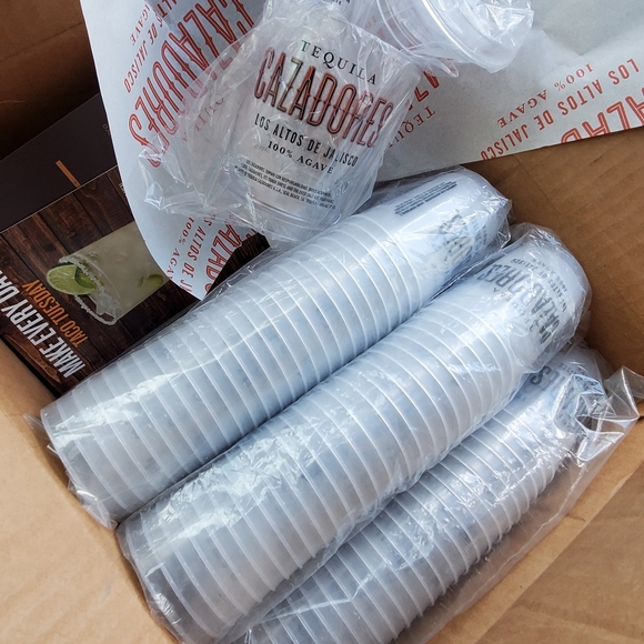 Party Bundle Reuseable NEW Cups by Cazadores Tequila - Picture 6 of 6